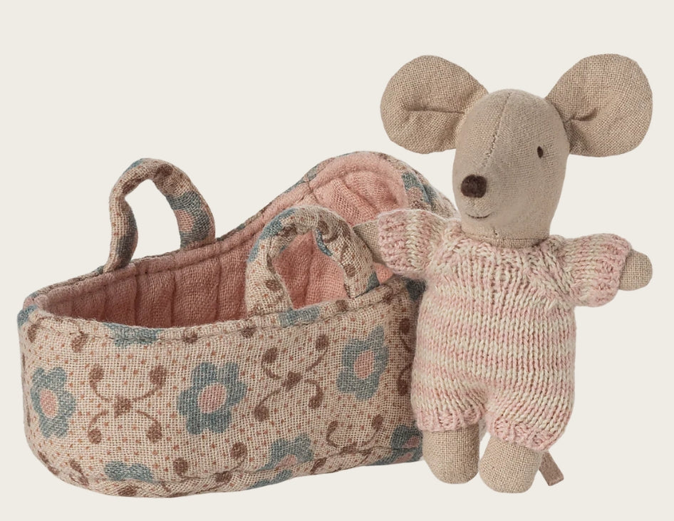 Bébé souris couffin rose Maileg
