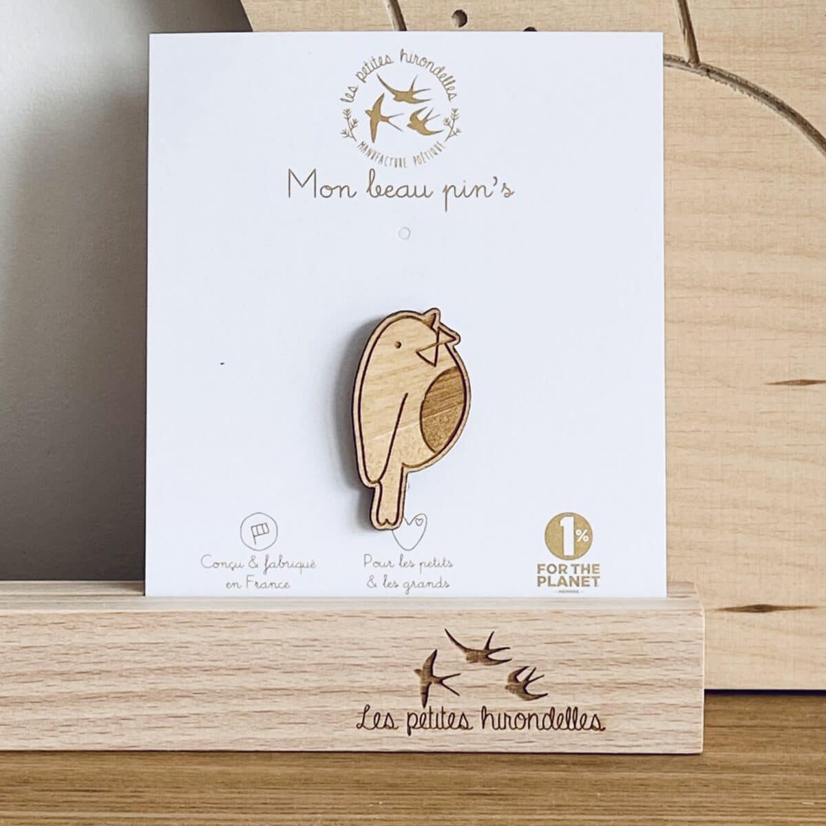 Pin's en bois Les petites hirondelles